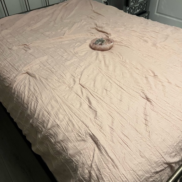Elegant Peach Bedding Set